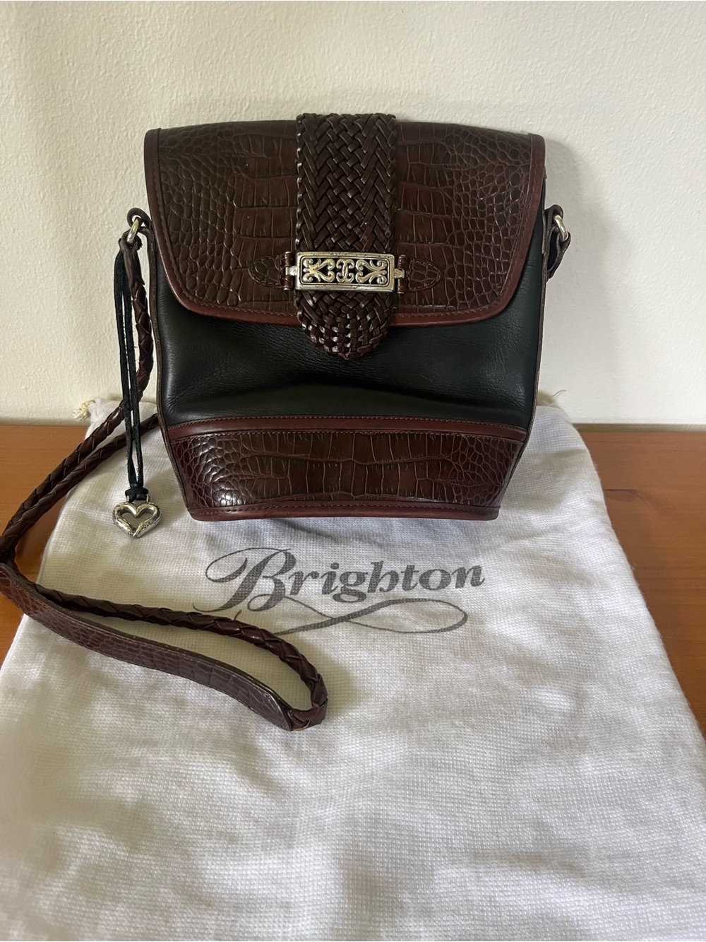 VTG Brighton Black and Brown Croc embossed Crossbody